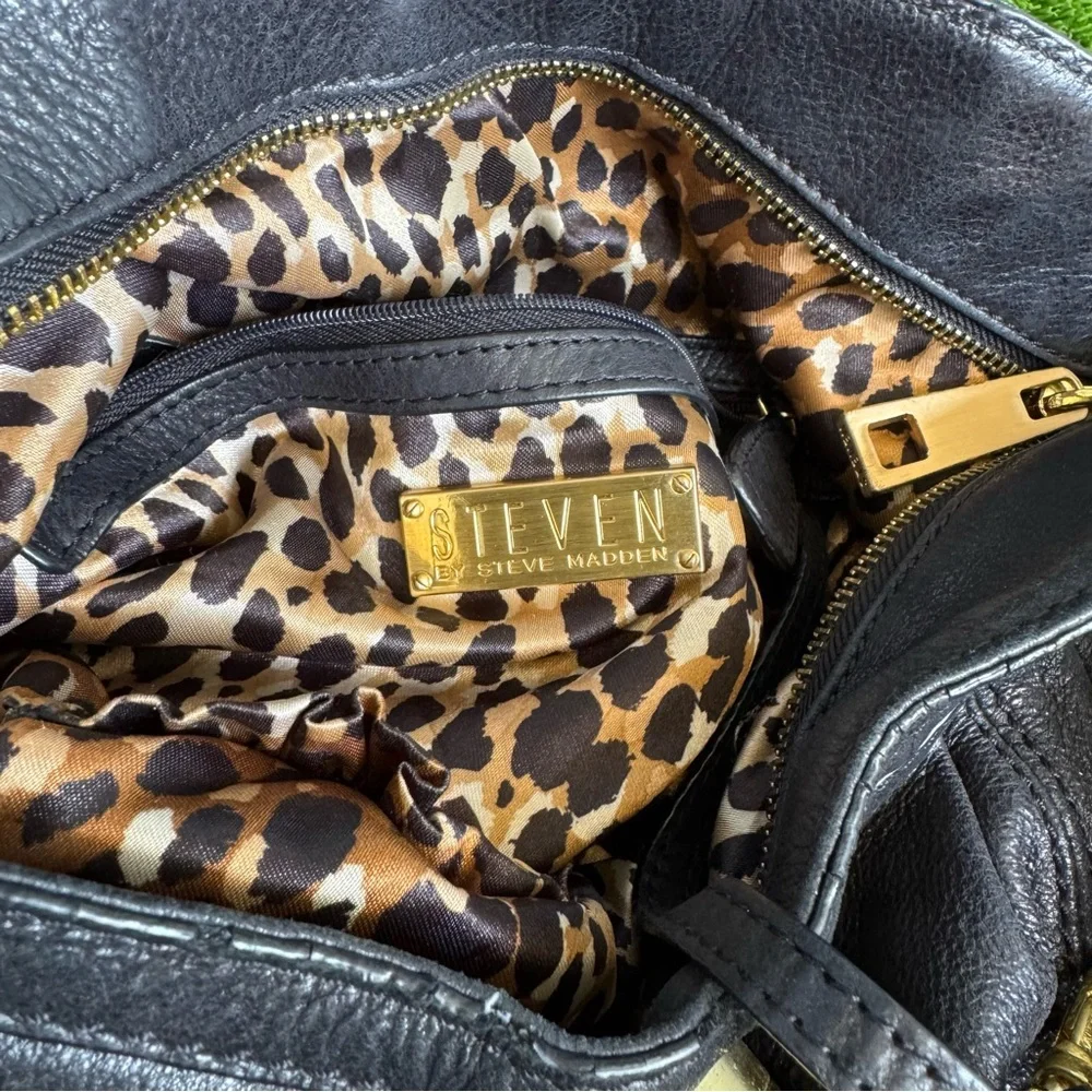 Elegant Black Leather Women's Bag